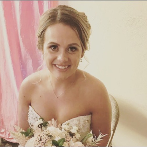 Meet your Posher, Pam - Picture 1 of 1